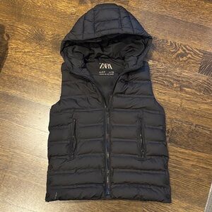 Zara Kids Puffer Vest, brand new, never worn. Size 8-9